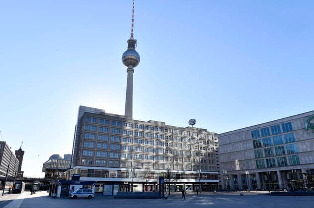 Alexanderplatz with television tower The Berliners follow the recommendations and measures of the German government to combat the corona epidemic Berlin, 22 03 2020 Foto:xF.xKernx xFuturexImage