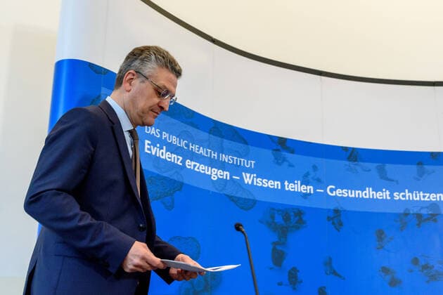 Lothar Wieler President of the Robert Koch Institute, RKI at the daily press briefing of the Robert Koch Institute RKI on the current developments of the pandemic COVID 19 Coronavirus in the lecture hall of the Robert Koch Institute in Berlin snapshot photography F Boillot