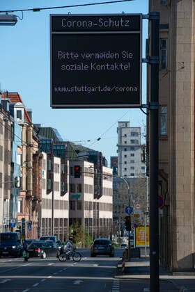 Coronavirus COVID 19 boards of the state capital Stuttgart informing about the handling of the coronavirus The information boards are located along all major entry roads into the state capital Stuttgart Mitte Baden Württemberg Germany Copyright: xLeif-HendrikxPiechowskix