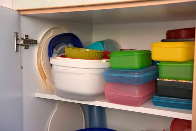 23 03 2020, Tupper Bowls in a kitchen in Kaufbeuren 23 03 2020, Tupperware 23 03 2020, Tupperware