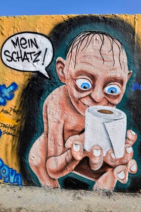 In times of exit restrictions and contact blocks due to the Corona crisis, the creativity of the graffiti artists in Mauerpark lives on Berlin, 23 03 2020 Foto:xF.xKernx xFuturexImage