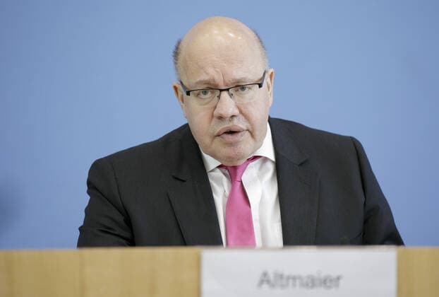 Federal Economics Minister Peter Altmaier, CDU, speaks at the Federal Press Conference on the Supplementary Budget 2020 and the Response to the Corona Crisis Berlin, 23 03 2020 Berlin Germany Copyright: xThomasxImo photothek.netx