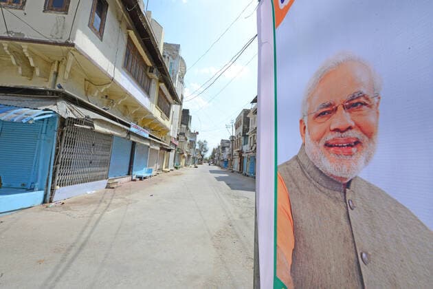 India: Janta Curfew in Rajasthan A city market wears a deserted look during Janta Curfew in the wake of coronavirus pandemic in Beawar. Beawar Rajashan India Copyright: SumitxSaraswat