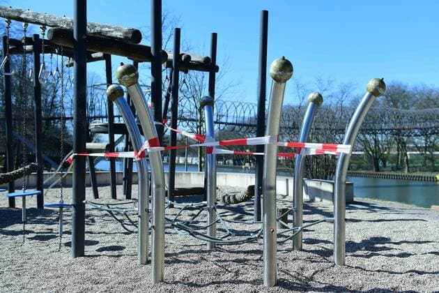 Playground closures due to coronavirus on 23 03 2020 in Oberhausen According to the general decree of the City of Oberhausen, playgrounds and football grounds have been closed since 18 03 2020 xRx