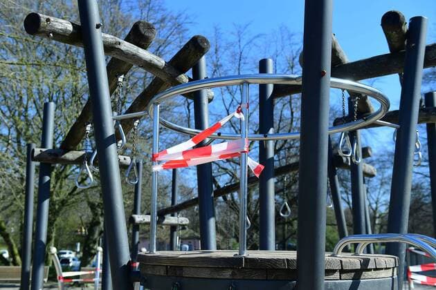Playground closures due to coronavirus on 23 03 2020 in Oberhausen According to the general decree of the City of Oberhausen, playgrounds and football grounds have been closed since 18 03 2020 xRx
