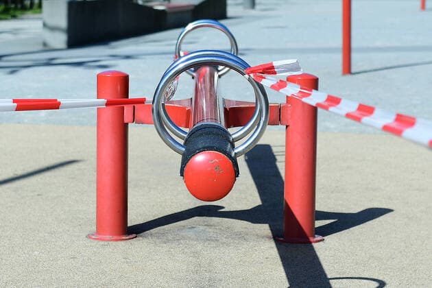 Playground closures due to coronavirus on 23 03 2020 in Oberhausen According to the general decree of the City of Oberhausen, playgrounds and football grounds have been closed since 18 03 2020 xRx