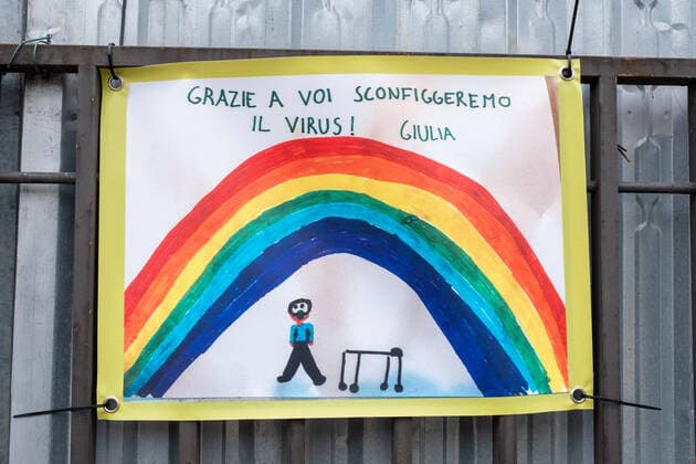 Milan, Coronavirus Covid 19 emergency, a series of colorful drawings to encourage doctors, nurses and all the hospital staff who fight against Coronavirus have been left in front of the Policlinico emergency room (Massimo Alberico Fotogramma, Milan - 2020-03-23) p.s. la foto e utilizzabile nel rispetto del contesto in cui e stata scattata, e senza intento diffamatorio del decoro delle persone rappresentate  Copyright: xMassimoxAlbericox xFOTOGRAMMAx