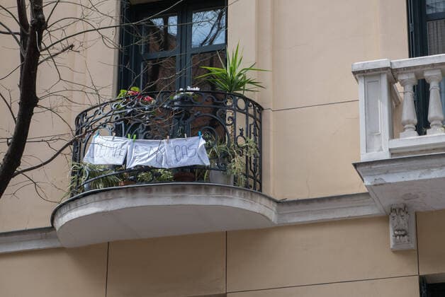March 23, 2020, Madrid, MADRID, SPAIN: Thank you poster during ninenth day after the Government declared the state of alarm in Spain and recommended people to stay at home to fight coronavirus COVID-19 on March 23, 2020 in Madrid, Spain Madrid SPAIN - ZUMAa181 20200323_zaa_a181_064 Copyright: xJoaquinxCorcherox