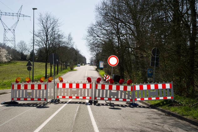 Smaller border crossings, like here in Überherrn remain closed, photographed on Monday 23 3 2020 A passage between Germany and France no longer permitted for vehicles bub