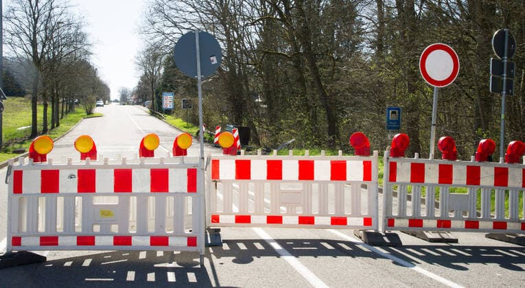 Smaller border crossings, like here in Überherrn remain closed, photographed on Monday 23 3 2020 A passage between Germany and France no longer permitted for vehicles bub