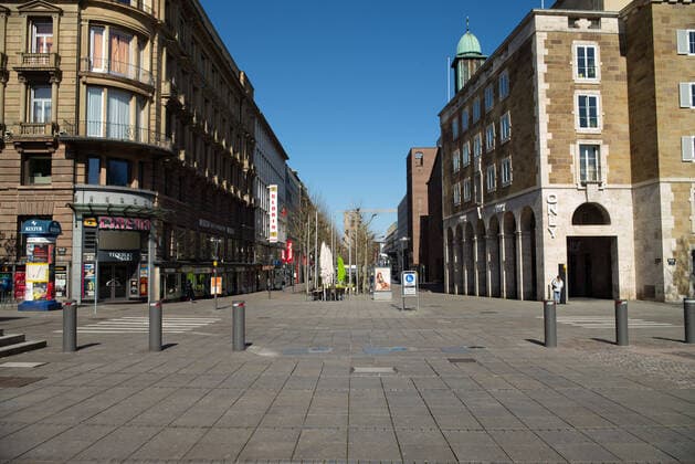 Coronavirus COVID 19 Empty squares and streets in Stuttgart city centre due to the voluntary curfew Stuttgart Mitte Baden Württemberg Germany Copyright: xLeif-HendrikxPiechowskix