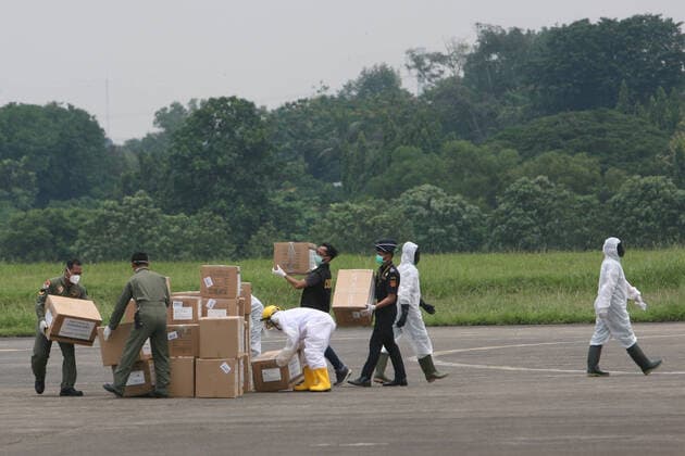 Indonesia: Health equipment in handling Covid-19 About 9 tons of Health Equipment from Shanghai, China were transported using the Hercules C-130 aircraft belonging to the Indonesian National Army Air Force, which will be used to deal with the corona virus (covid-19) outbreak in Indonesia. Arrived at Halim Perdanakusuma Air Field, East Jakarta. Jakarta DKI Jakarta Indonesia Copyright: KuncoroxWidyoxRumpoko