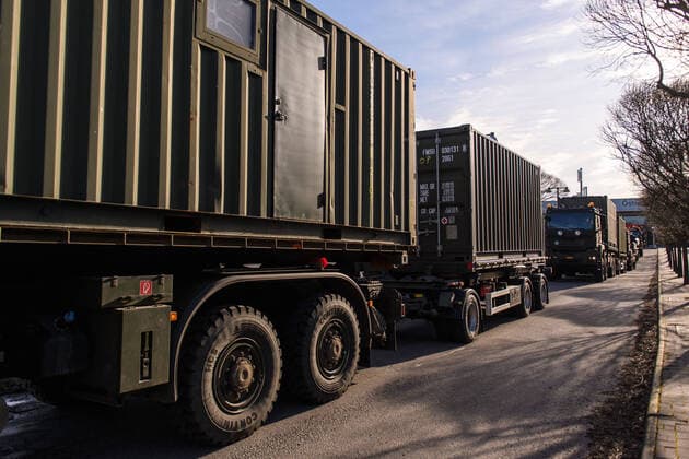 200323 A convoy from the Swedish Armed Forces arrives as a result of the spaces in the Stockholm fair in Älvsjö being converted into guard areas on March 23, 2020 in Stockholm,  Copyright: MAXIMxTHORE 47091053st