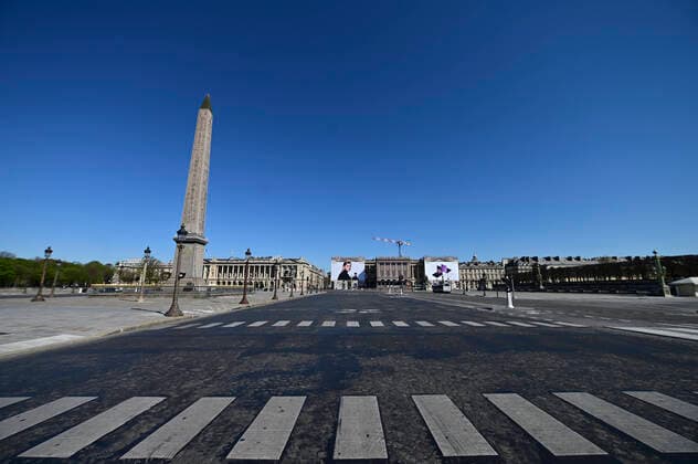 Paris en mode confinement place de la Concorde NEWS : COVID 19 a Paris - 23 03 2020 JBAutissier Panoramic 