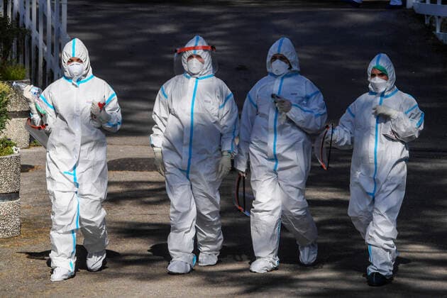 Doctors with masks at the Cotugno hospital emergency room for infectious diseases, in Naples city.  Copyright: xSalvatorexLaportax xIPAx xKontrolabx