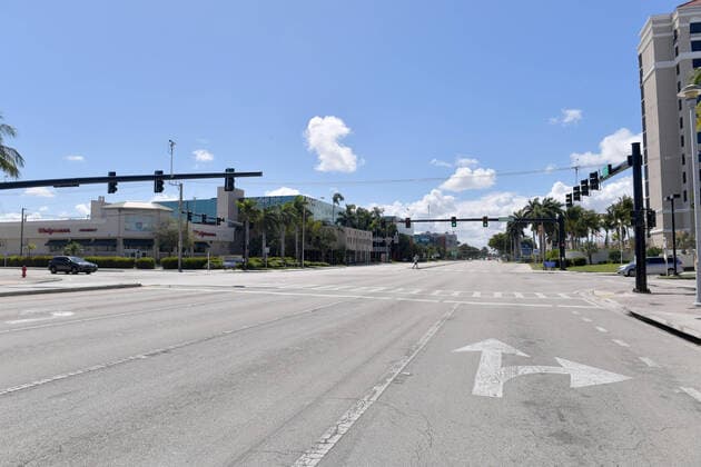 March 23, 2020, Fort Lauderdale, Florida, United States Of America: FORT LAUDERDALE, FL - MARCH 23: COVID-19 Fort Lauderdale businesses comes to a halt after Florida Gov. Ron DeSantis orders all entertainment venues, restaurants, and beaches to close in Broward and Palm Beach Counties in an effort to slow the spread of the Coronavirus on March 23, 2020 in Fort Lauderdale, Florida..People: Port Of Miami Fort Lauderdale United States Of America - ZUMAs214 20200323_zaa_s214_128 Copyright: xSMGx