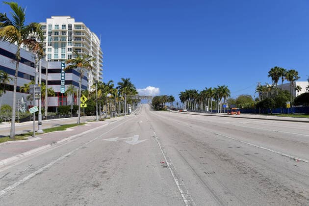 March 23, 2020, Fort Lauderdale, Florida, United States Of America: FORT LAUDERDALE, FL - MARCH 23: COVID-19 Fort Lauderdale businesses comes to a halt after Florida Gov. Ron DeSantis orders all entertainment venues, restaurants, and beaches to close in Broward and Palm Beach Counties in an effort to slow the spread of the Coronavirus on March 23, 2020 in Fort Lauderdale, Florida..People: Port Of Miami Fort Lauderdale United States Of America - ZUMAs214 20200323_zaa_s214_129 Copyright: xSMGx