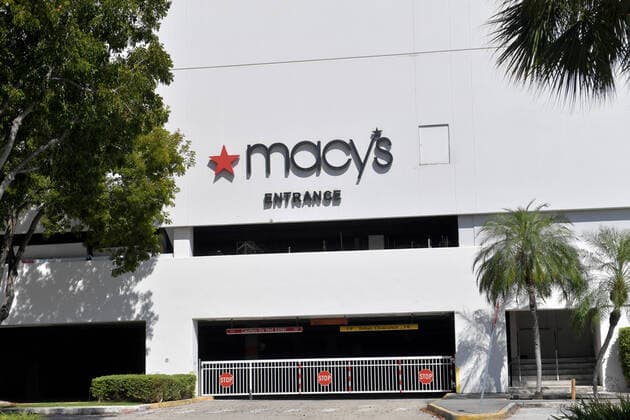 March 23, 2020, Fort Lauderdale, Florida, United States Of America: FORT LAUDERDALE, FL - MARCH 23: COVID-19 Fort Lauderdale businesses comes to a halt after Florida Gov. Ron DeSantis orders all entertainment venues, restaurants, and beaches to close in Broward and Palm Beach Counties in an effort to slow the spread of the Coronavirus on March 23, 2020 in Fort Lauderdale, Florida..People: Port Of Miami Fort Lauderdale United States Of America - ZUMAs214 20200323_zaa_s214_167 Copyright: xSMGx