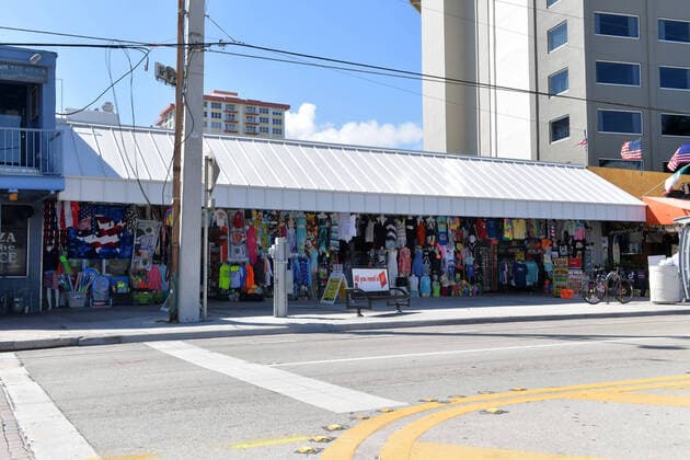 March 23, 2020, Fort Lauderdale, Florida, United States Of America: FORT LAUDERDALE, FL - MARCH 23: COVID-19 Fort Lauderdale businesses comes to a halt after Florida Gov. Ron DeSantis orders all entertainment venues, restaurants, and beaches to close in Broward and Palm Beach Counties in an effort to slow the spread of the Coronavirus on March 23, 2020 in Fort Lauderdale, Florida..People: Port Of Miami Fort Lauderdale United States Of America - ZUMAs214 20200323_zaa_s214_183 Copyright: xSMGx