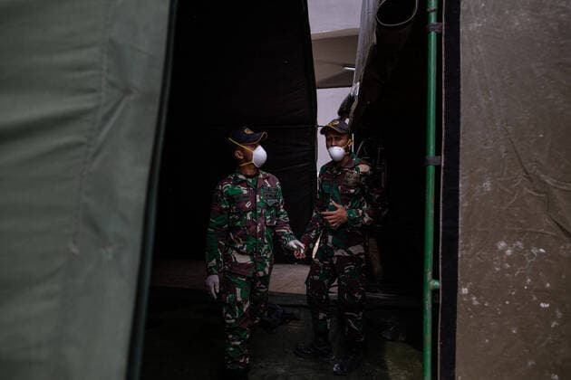 March 23, 2020, Jakarta, Jakarta, Indonesia: Jakarta, Indonesia, 23 March 2020 : Indonesia Government prepared of Emergency Hospital to take care the Corona Virus Outbreak. The hospital fitted for arround 2,300 Corona Virus Patient. Millitary and Volunteer also renovation worker were prepared the hospital to be ready which will start operate on March 23rd 2020. Jakarta Indonesia - ZUMAh128 20200323_zap_h128_040 Copyright: xDonalxHusnix
