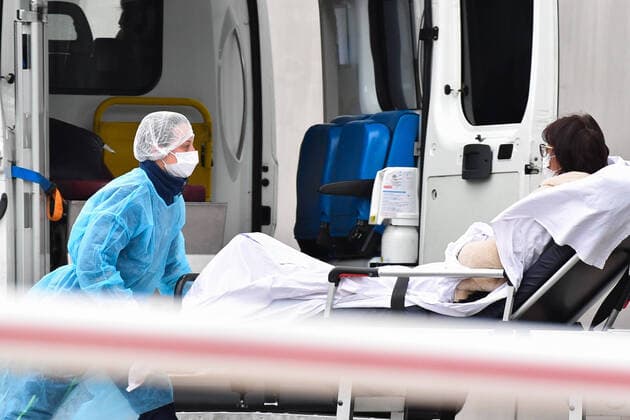 Coronavirus : hopital Pasteur a Nice. France imposes lockdown NEWS : Covid 19 Coronavirus en France - Nice - 23 03 2020 LionelUrman Panoramic 