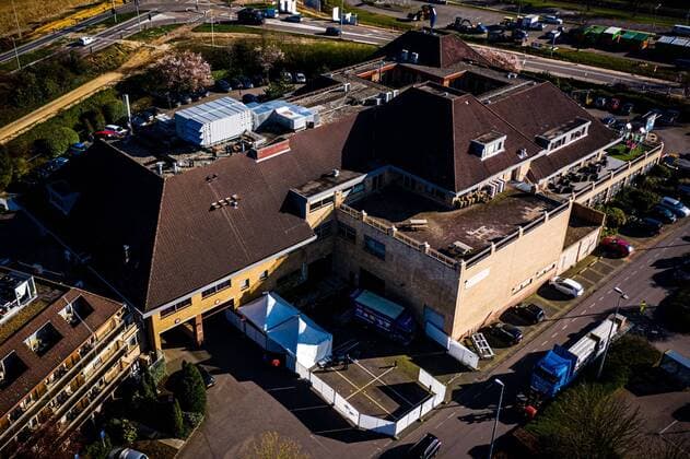 2020-03-23 16:19:38 URMOND - Een luchtfoto van het Van der Valk in Urmond. Het hotel wordt omgebouwd tot lokatie waar coronapatienten uit de regio opgevangen gaan worden. Foto: Rob Engelaar Hollandse Hoogte  Copyright: xx x408950324x