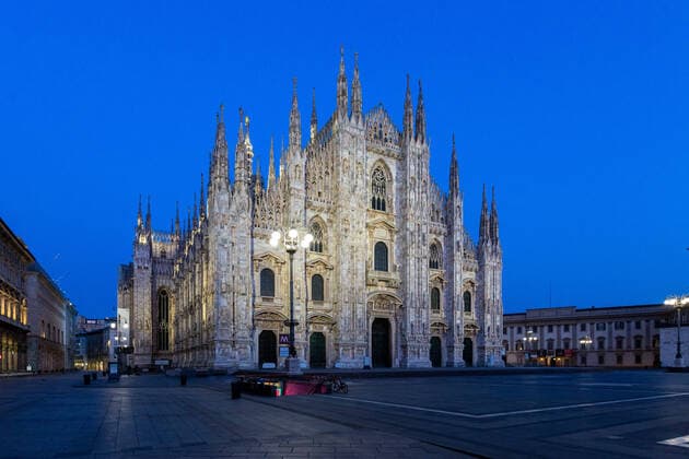 Milan, Coronavirus Covid 19 emergency, Piazza del Duomo deserted on the first day of the new regional ordinance which provides even more draconian quarantine measures Editorial Usage Only  Copyright: xMassimoxAlbericox xIPAx