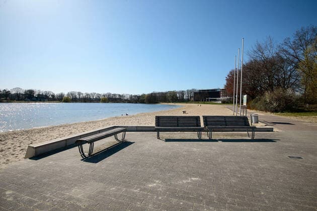 23 03 2020, xtgx, effects of the corona virus in Wolfsburg, empty beach at Allersee The city of Wolfsburg has issued a ban on entering the Allerpark Wolfsburg