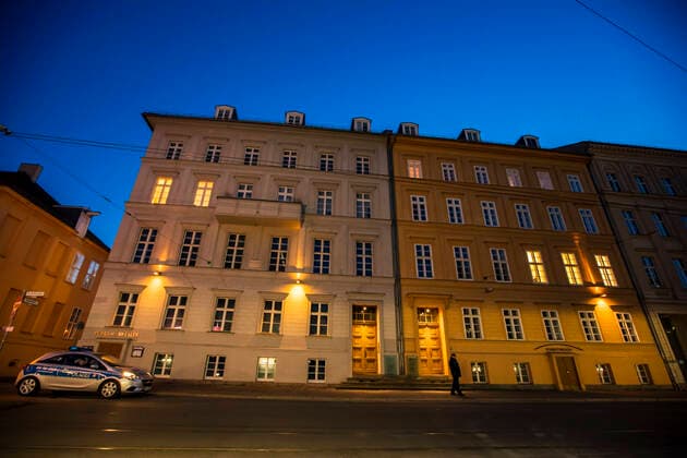 A house where Chancellor Angela Merkel and his husband have an apartment is photographed during the blue hour in Berlin on March 23, 2020 The Chancellor had announced to be in quarantine since yesterday due to contacts with infected persons In a first test the Chancellor found negative for the coronavirus COVID 19 Public liver further restricted in Berlin due to coronavirus