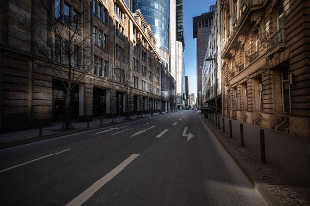 Neue Mainzer Strasse in Frankfurt on a Monday during the Corona crisis Frankfurt at rush hour