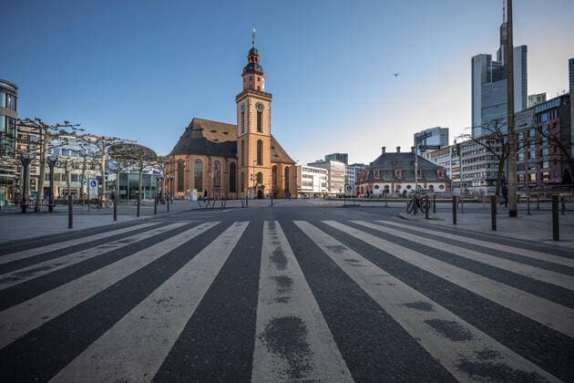 The St Katharinen church at the Hauptwache at rush hour during the Corona crisis Frankfurt at rush hour