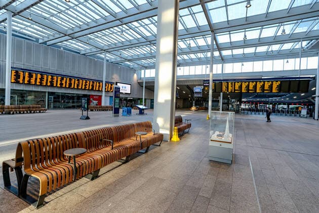 London Bridge Central Station is seen nearly empty during rush hour as commuters work from home due to the coronavirus pandemic. Sunday, March 22, 2020. The British government is encouraging people to practice social distancing to help prohibit the spread of Coronavirus, further restrictions may be imposed if the public does not adhere to their advice. For most people, the new coronavirus causes only mild or moderate symptoms, such as fever and cough. For some, especially older adults and people with existing health problems, it can cause more severe illness, including pneumonia. (Photo Vudi Xhymshiti)  iMagoVX