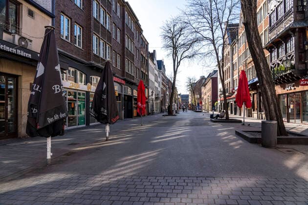 Empty old town, Bolkerstrasse, effects of the coronavirus pandemic in Germany, Düsseldorf