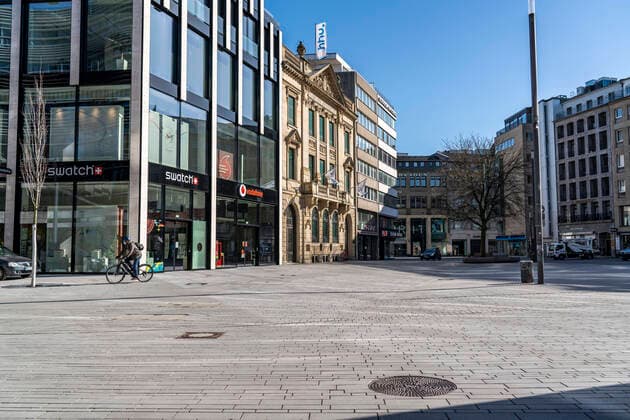 Empty city centre, shopping street, Schadowplatz, effects of the coronavirus pandemic in Germany, Düsseldorf
