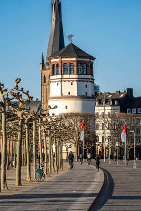 Empty Rhine bank promenade, consequences of the ban on contact, effects of the coronavirus pandemic in Germany, Düsseldorf