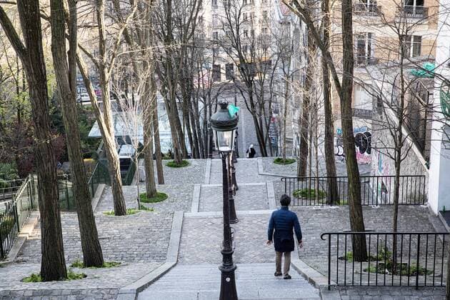 Atmosphere in the streets of Montmartre, after the head of state ordered people to stay home to stop the spread of Covid-19, on monday March 23, 2020, in Paris, France  Copyright: xChristophexMorinx
