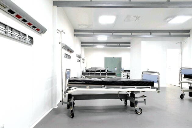 Milan intensive care room module under construction at the Milan fair at the hospital under construction for the Coronavirus Editorial Usage Only  Copyright: xMaurizioxMaulex xIPAx