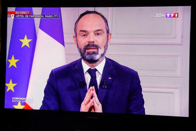 Capture d ecran annonce du Premier Ministre Edouard Philippe de la fermeture des marches NEWS : Annonce du renforcement du confinement par le Premier Ministre a la tele - TF1 - 23 03 2020 GwendolineLeGoff Panoramic 