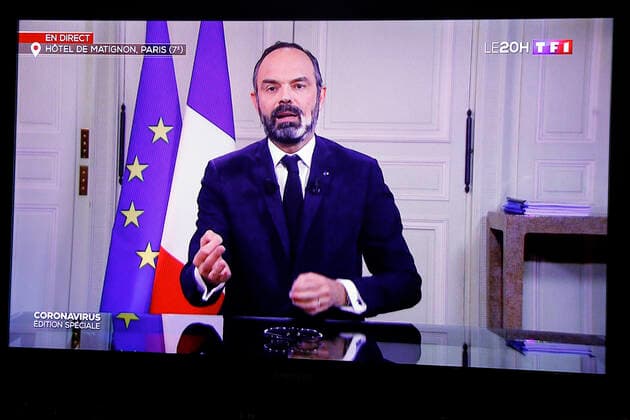 Capture d ecran annonce du Premier Ministre Edouard Philippe de la fermeture des marches NEWS : Annonce du renforcement du confinement par le Premier Ministre a la tele - TF1 - 23 03 2020 GwendolineLeGoff Panoramic 