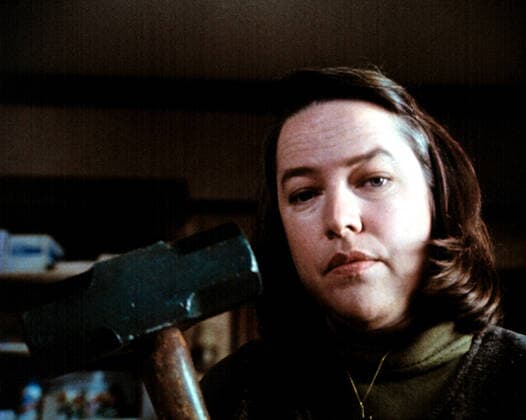 MISERY, Kathy Bates, 1990. Columbia Pictures Courtesy Everett Collection !ACHTUNG AUFNAHMEDATUM GESCHÃ„TZT! PUBLICATIONXNOTxINxCANxCHNxFRAxITAxJPNxNORxPOLxRUSxESPxUKxUSA Copyright: xColumbiaxPictures CourtesyxEverettxCollectionx MSDMISE EC009