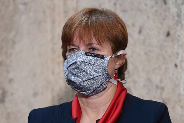 Czech Chief Sanitary Officer Jarmila Razova with a protection face mask attends a press conference on assessment of development of COVID-19 illness, on March 24, 2020, in Prague, Czech Republic. (CTKxPhoto OndrejxDeml) CTKPhotoP202003240279601 dml