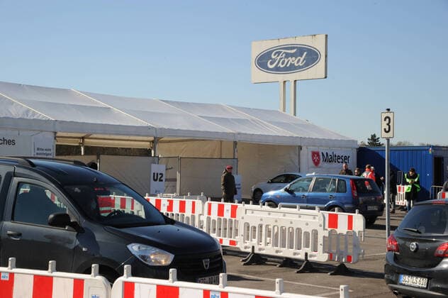 The Covid 19 Drive In Test Station on Tuesday 24 03 2020 on the premises of the FORD plants in Saarlouis bub