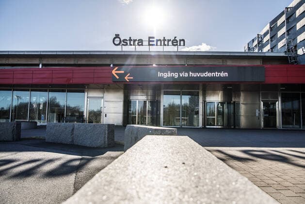 Field hospitals with a total of 50 intensive care units are now being erected in Stockholm and Gothenburg to be able to care for patients with covid 19 pieces Stockholm Sweden xBYRMOxCAROLINAx,  Copyright: xBYRMOxCAROLINAx Fältsjukhus Stockholmsmässan