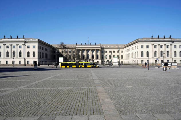 Der Bebelplatz and Unter den Linden The Berliners are obviously adhering to the initial restrictions and measures of the German government to combat the corona epidemic Berlin, 24 03 2020 Foto:xT.xBartillax xFuturexImage