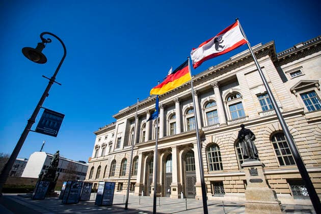 House of Representatives in Berlin on 24 March 2020 To slow down the spread of the coronavirus COVID 19, the federal and state governments decided to impose further restrictions After museums, theatres, sports events etc. were banned, as of yesterday, meetings with more than two people in public are f