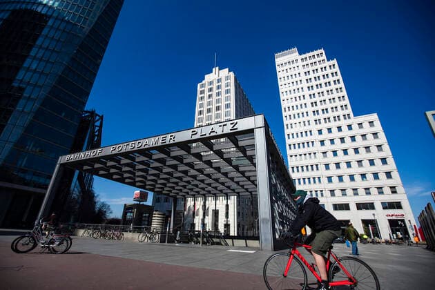 Potsdamer Platz in Berlin on 24 March 2020 To slow down the spread of the coronavirus COVID 19, the federal and state governments decided to impose further restrictions After museums, theatres, sporting events etc. were banned, meetings with more than two people in public are forbidden as of yesterday