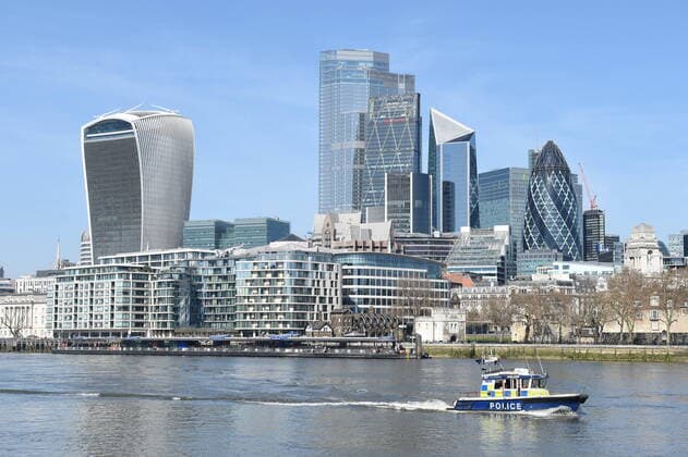 . 24 03 2020. London, United Kingdom. Coronavirus crisis. View of Central London on first day of the UK lockdown. Prime Minister Boris Johnson addressed on last night, a speech to the Nation, announcing more serious measures to battle the coronavirus. Confinement has been imposed since midnight.  xGustavoxValientex xi-Imagesx IIM-20949-0002