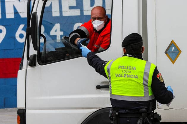 March 24, 2020, Valencia, VALENCIA, SPAIN: Illustration, Local Police of Valencia asking for documentation in police controls during the eleventh day after the Government declared the state of alarm in Spain and recommended people to stay at home to fight coronavirus COVID-19 on March 23, 2020 in Valencia, Spain Valencia SPAIN - ZUMAa181 20200324_zaa_a181_016 Copyright: xIvanxTerronx