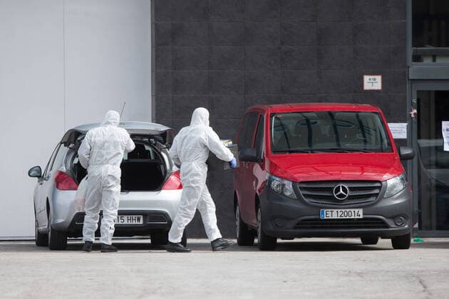 March 24, 2020, Madrid, MADRID, SPAIN: Details of the movements of security officers in the morgue installed in the Ice Palace during tennth day after the Government declared the state of alarm in Spain and recommended people to stay at home to fight coronavirus COVID-19 on March 24, 2020 in Madrid, Spain Madrid SPAIN - ZUMAa181 20200324_zaa_a181_105 Copyright: xJoaquinxCorcherox