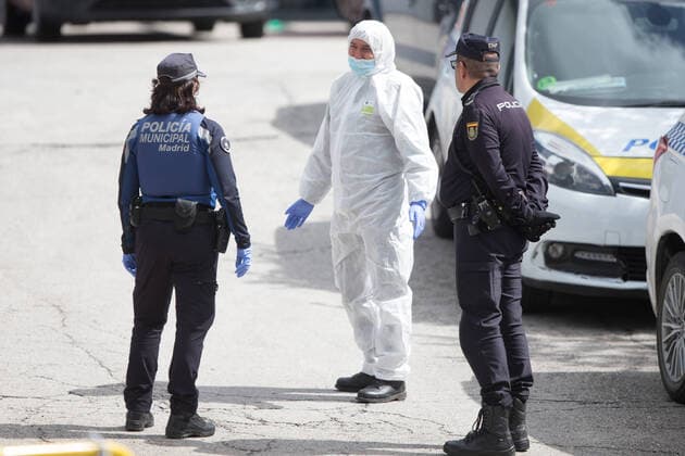 March 24, 2020, Madrid, MADRID, SPAIN: Details of the movements of security officers in the morgue installed in the Ice Palace during tennth day after the Government declared the state of alarm in Spain and recommended people to stay at home to fight coronavirus COVID-19 on March 24, 2020 in Madrid, Spain Madrid SPAIN - ZUMAa181 20200324_zaa_a181_098 Copyright: xJoaquinxCorcherox